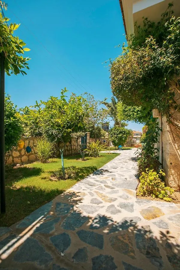 Alaçatı Albatross Hotel 0*,